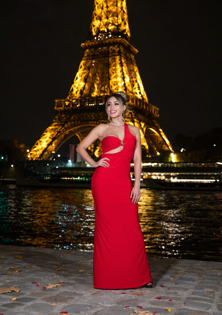 Sesion de fotos individual en la torre eiffel de noche
